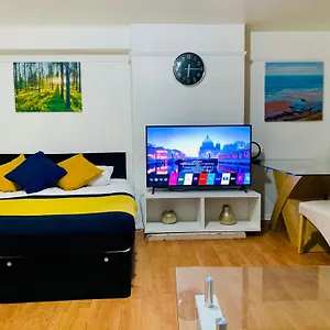 Stratford 3 Bedrooms House, Separate Reception, Close To Abba, Westfield, Olympic Stadium Apartment