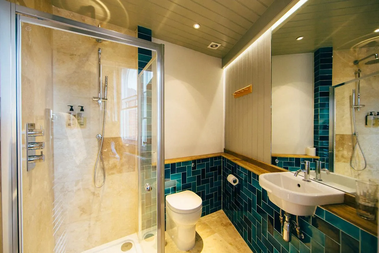 The Culpeper Bedrooms London Hotel