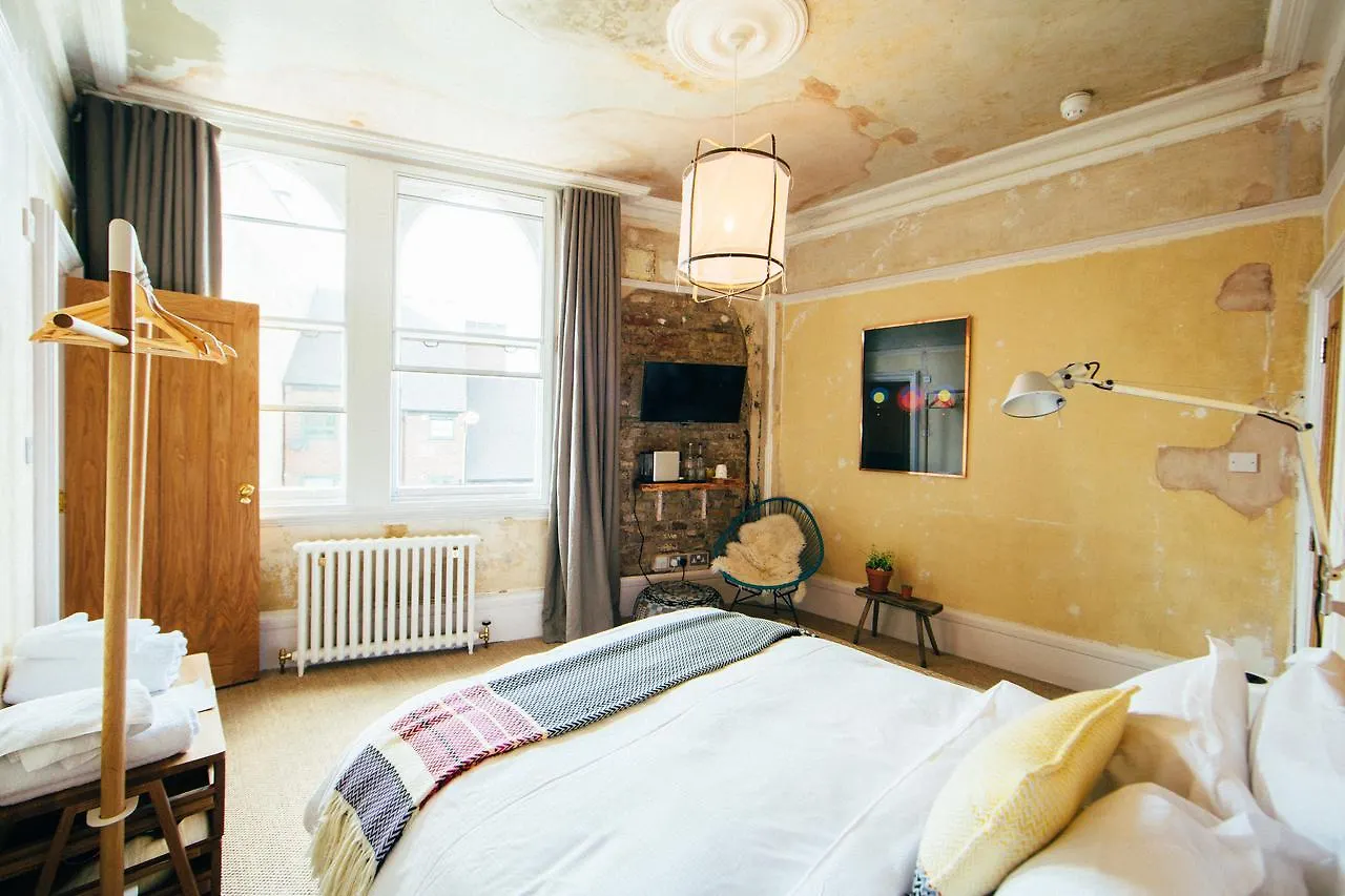 *** Hotel The Culpeper Bedrooms London United Kingdom